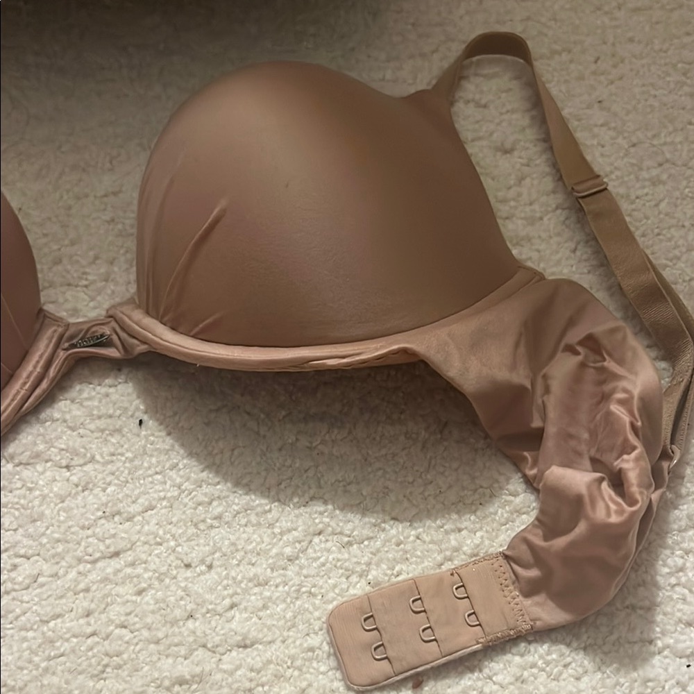 Victoria's Secret Tan plunge Bra Fabulous by VS beige skin color good support - Picture 3 of 4
